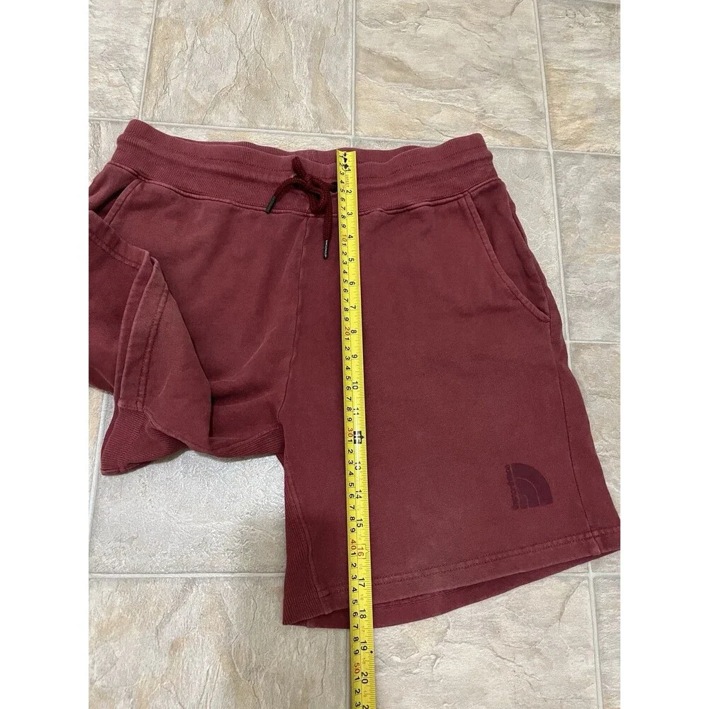 The North Face Garment Dye Gym Sweat Shorts Men’s Size Small Cordovan Burgundy